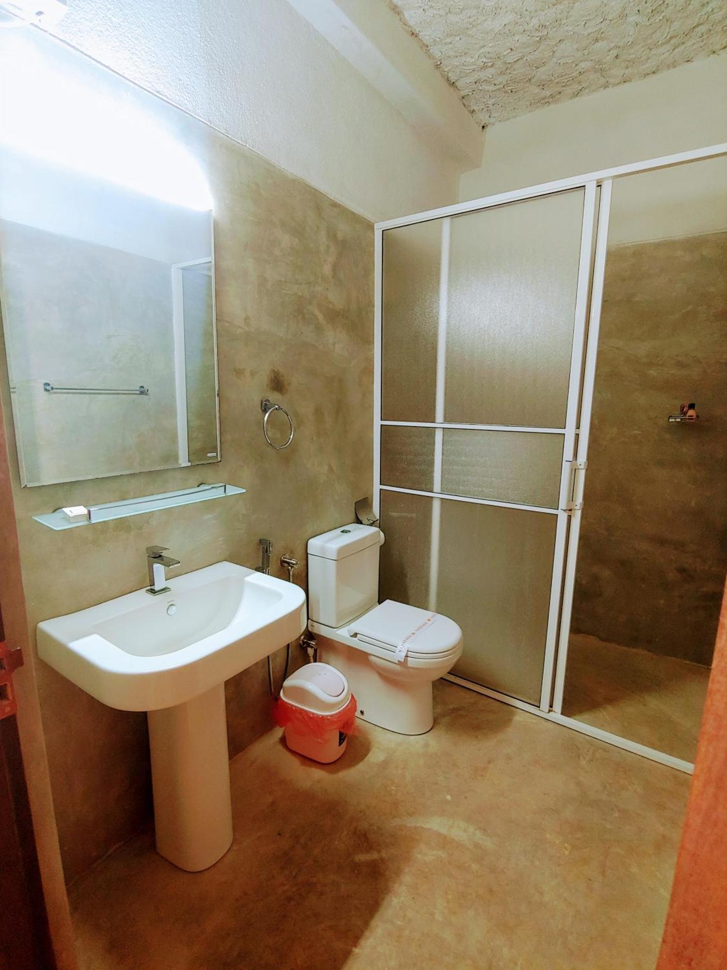 แอร์พอร์ต รีสอร์ต Hotel คาตุนายากา ห้อง รูปภาพ