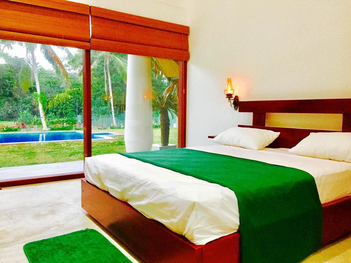แอร์พอร์ต รีสอร์ต Hotel คาตุนายากา ภายนอก รูปภาพ