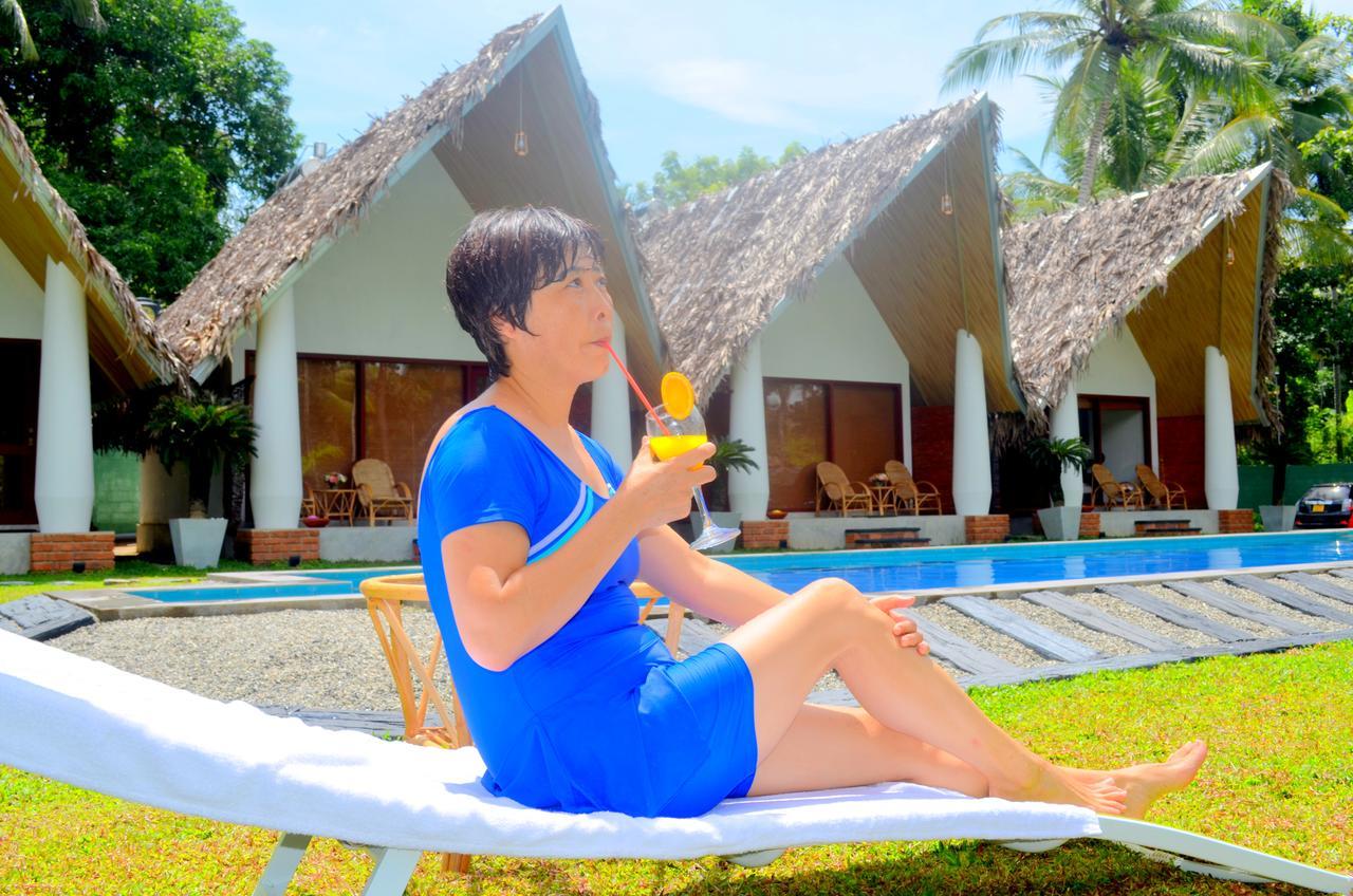 แอร์พอร์ต รีสอร์ต Hotel คาตุนายากา ภายนอก รูปภาพ