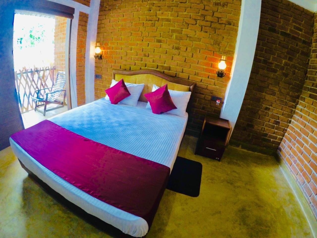 แอร์พอร์ต รีสอร์ต Hotel คาตุนายากา ภายนอก รูปภาพ