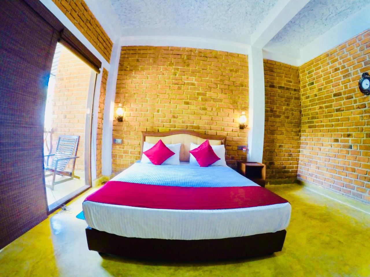 แอร์พอร์ต รีสอร์ต Hotel คาตุนายากา ภายนอก รูปภาพ