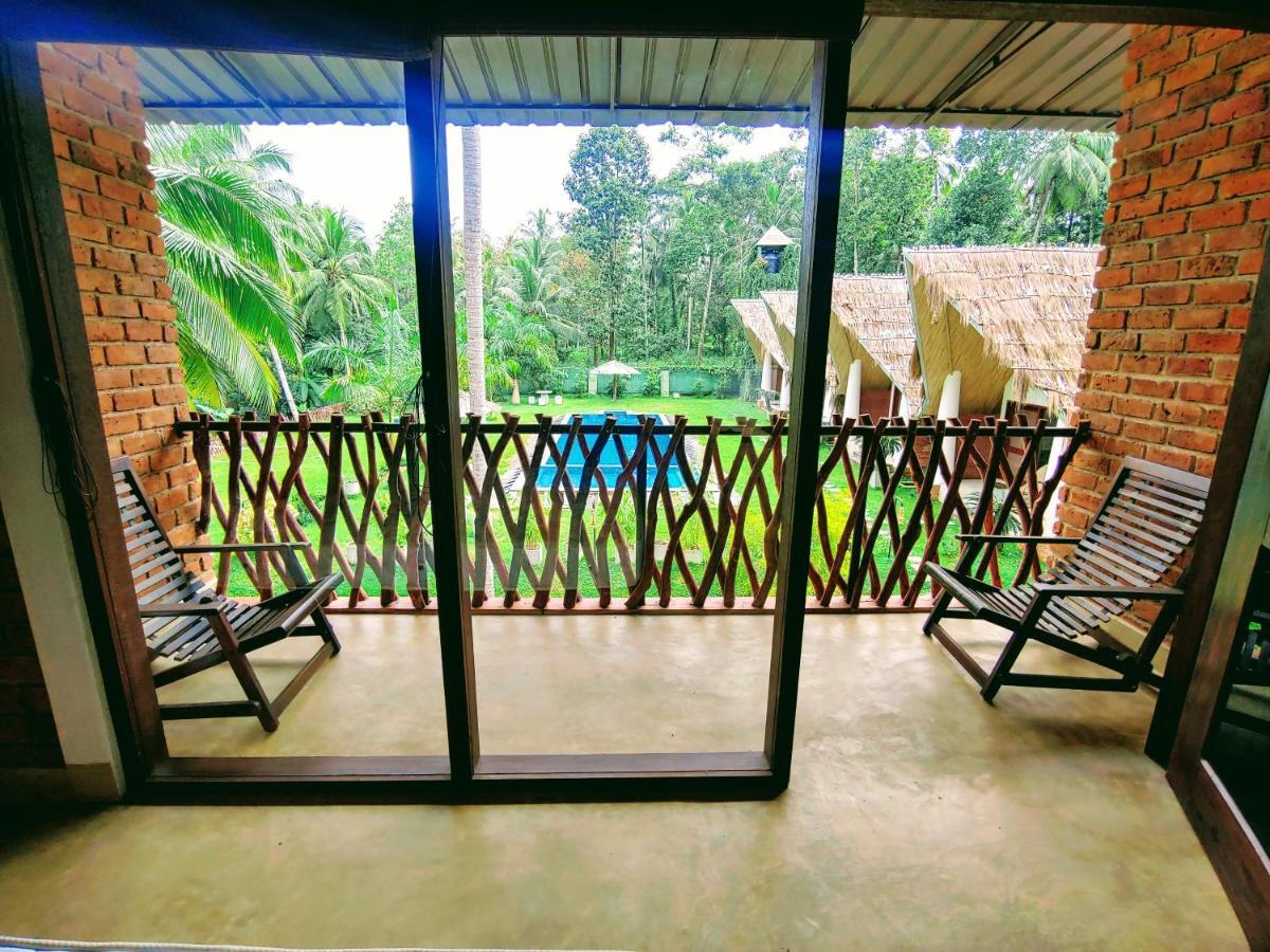 แอร์พอร์ต รีสอร์ต Hotel คาตุนายากา ภายนอก รูปภาพ
