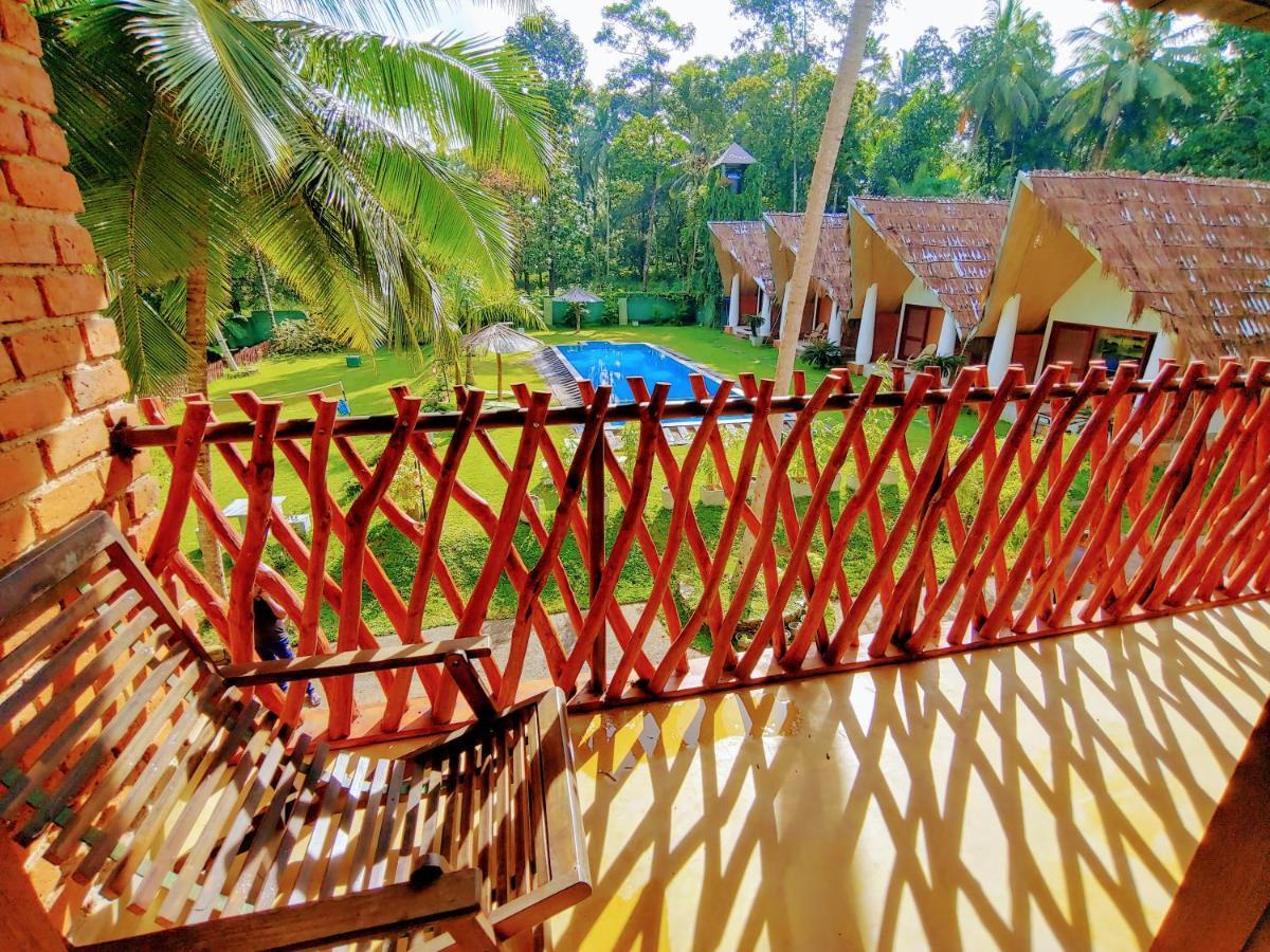 แอร์พอร์ต รีสอร์ต Hotel คาตุนายากา ภายนอก รูปภาพ