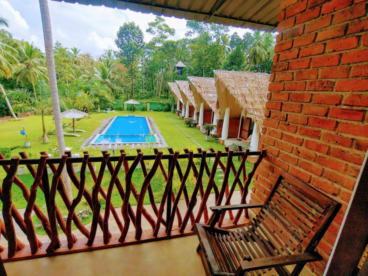 แอร์พอร์ต รีสอร์ต Hotel คาตุนายากา ภายนอก รูปภาพ